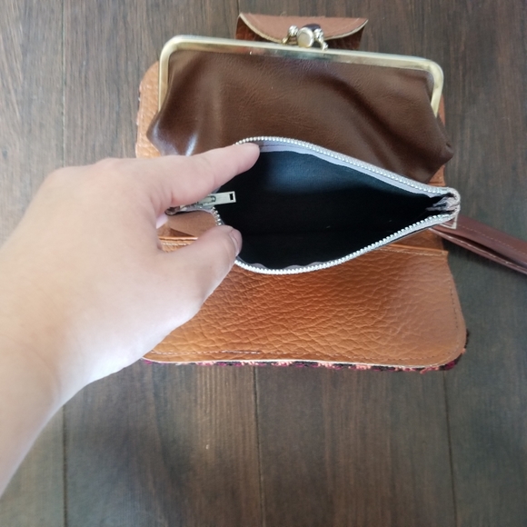 Vintage Knit and Leather WalletxClutch - Picture 5 of 7